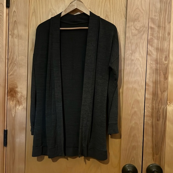 Green Cardigan Sz Medium/Large Fit - No tags - Picture 1 of 2